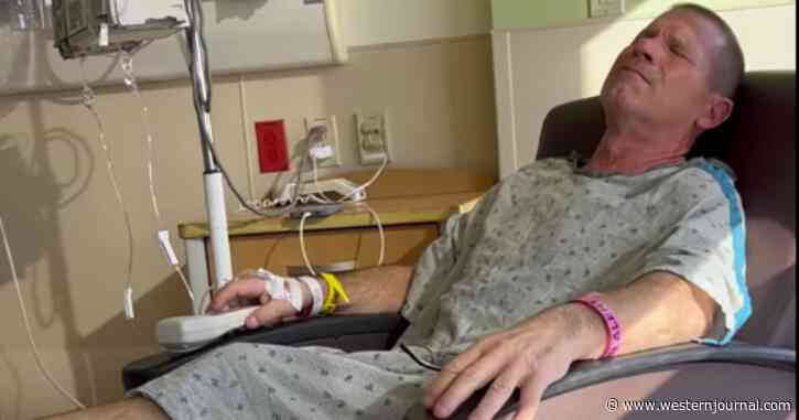 Dad with Kidney Disease Breaks Down When He Wakes Up and Realizes Who His Kidney Donor Was