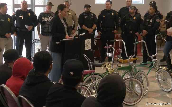 Albuquerque launches lowrider bike club for students