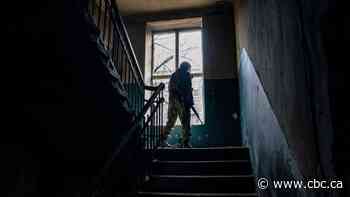 Ukrainians hold positions in Bakhmut amid relentless Russian attacks