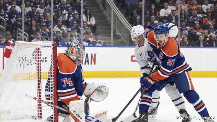 McDavid’s historic fifth straight multi-goal game leads Oilers past Maple Leafs 5-2