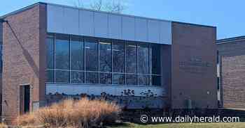 Des Plaines District 62 candidates oppose book-banning efforts