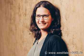 Olga Chumikova spielt auf der Orgel in Wallenbrück