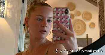 Teen's 'genius' plan to stash coat in bar backfired, and she caught it on camera