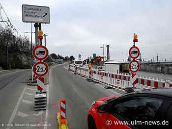 Lkw-Sperrung auf Brückenrampe