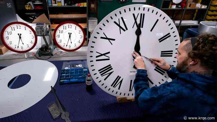 Bill to make daylight saving time permanent reintroduced in Congress