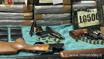 Armi a difesa della droga: sequestrati 28 chili di cocaina, pistole e un fucile