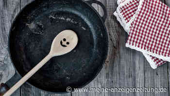 Die Gusseisenpfanne soll wieder richtig sauber werden? Ein wenig Spülmittel schadet nicht