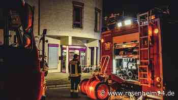 Banküberfall mit zwei Verletzten - drei Täter auf Flucht