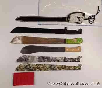 Four arrested in Lewisham after six machetes found