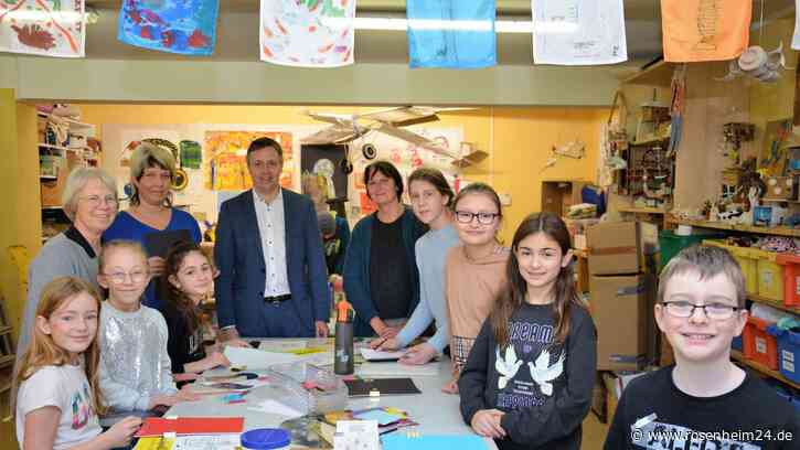 Franz-von-Kohlbrenner-Schüler in der Schule der Phantasie in Traunstein