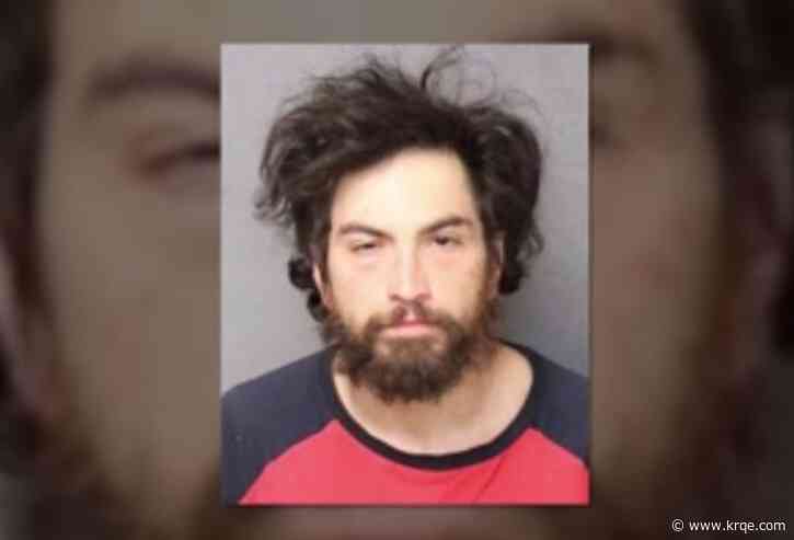 UNM police arrest man for giving false ID, fleeing during arrest