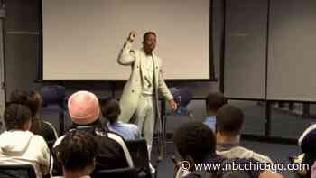 Chicago Poet J. Ivy Performs Poems For Students in Hyde Park