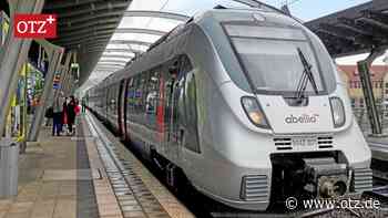 Jenaer Fans besprühen vor dem Derby Regionalbahn komplett mit Farbe