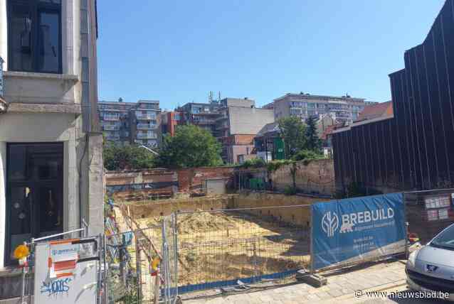 Districtsburgemeester reageert op stopgezette project in de Mellaertsstraat: “Neem site mee in denkoefening Moorkenspark”