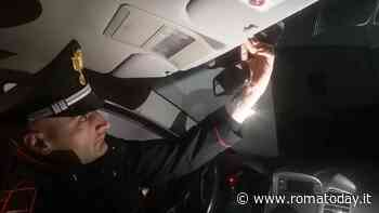 Dalla lite stradale all'arresto per droga, la cocaina nascosta dietro lo specchietto