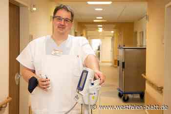 Bad Driburg: Krankenhausseelsorger Stephan Massolle absolviert Praktikum in der Pflege