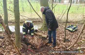 FW Dinslaken: Hund aus Notlage befreit