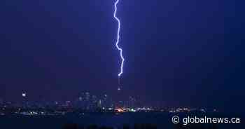 What is thundersnow? The ‘light show mother nature put on for us’ in Ontario explained