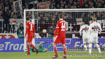 FC Bayern beim VfB Stuttgart jetzt live: Pyros aus der FCB-Kurve – Spiel unuterbochen