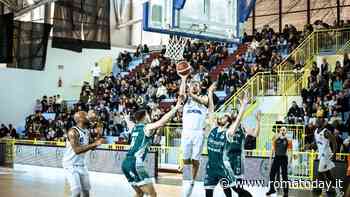 Stella Azzurra, prova gagliarda contro la capolista Cantù: la sconfitta arriva solo nel finale