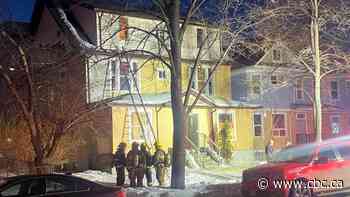 20 displaced, 1 firefighter hospitalized after fire on Furby Street in Winnipeg