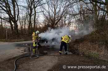 FW Wachtberg: Brennender PKW bei Wachtberg-Gimmersdorf
