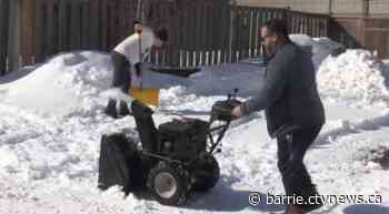 Barrie residents dig out from overnight winter storm