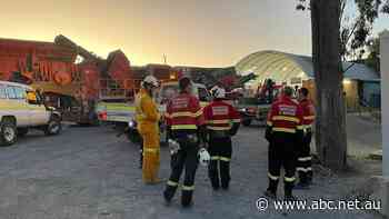 15 people rescued from Central Victorian mine after fire