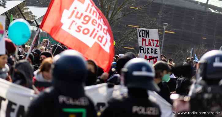 Polizei ermittelt nach Krawallen bei Protest gegen AfD