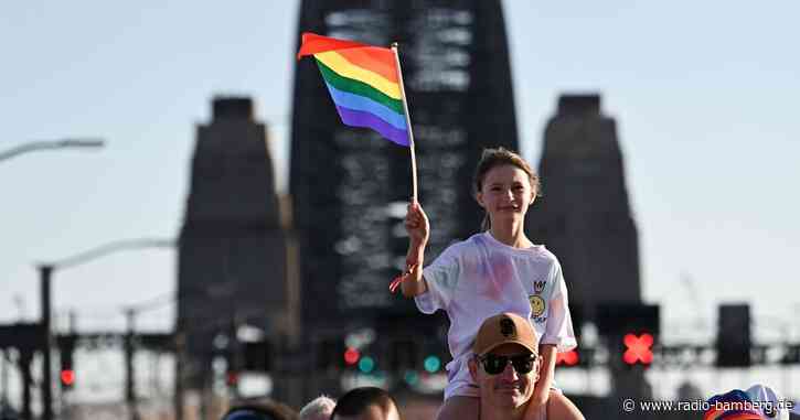 Sydney: WorldPride endet mit Marsch über die Harbour Bridge