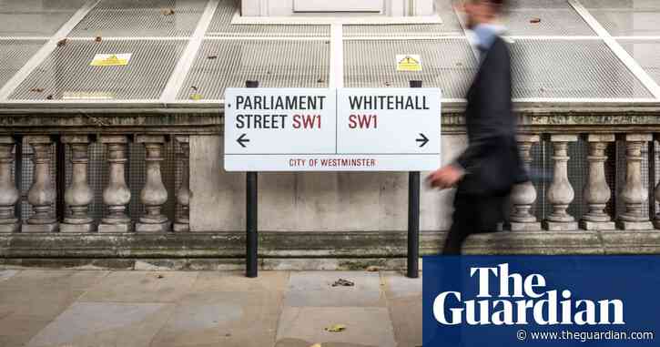 Whitehall use of WhatsApp poses transparency risks, says data watchdog