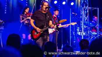 Seminarturnhalle Nagold: Hunderte feiern Ex-Genesis-Frontmann Ray Wilson