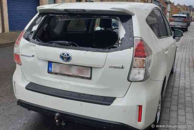 Fietser glijdt uit over pas geverfd wegdek