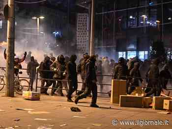 "Terroristi di piazza". Ma gli anarchici piagnucolano: "È guerra sociale"
