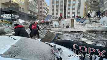 Türkei: Hochhaus stürzt einen Monat nach dem Erdbeben ein