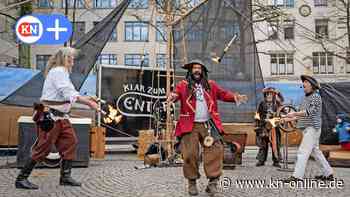 Rund 200.000 Menschen strömen zum Kieler Umschlag