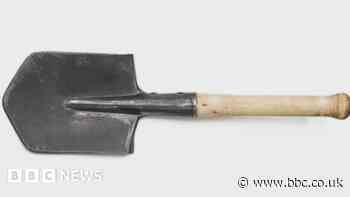 Ukraine war: Russian reservists fighting with shovels - UK defence ministry