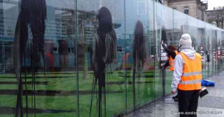 Climate Activists Attack Monument, But This Isn't a Normal Work of Art