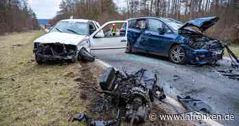 Litzendorf: Motorblock aus Fahrzeug gerissen: Mehrere Verletzte nach Frontal-Crash - darunter auch ein Kleinkind