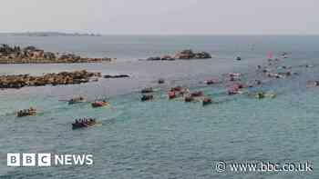 Cornwall village of Crantock revives gig rowing tradition