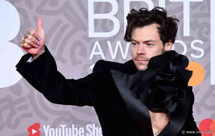 Fans react as Harry Styles uploads and deletes photo of himself in One Direction t-shirt