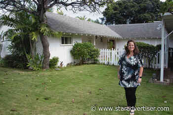 Median sales price for Oahu single-family homes stays under $1M