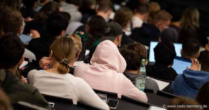 Pari bei Studentinnen und Studenten an Bayerns Hochschulen