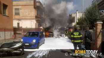 Aerei precipitano tra le case: due morti