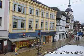 Parfümerie Weber in der Fußgängerzone Höxter schließt