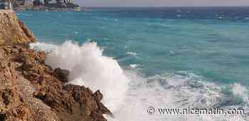 Un témoin plonge pour secourir un nageur en grande difficulté à Nice, les pompiers les ramènent à terre