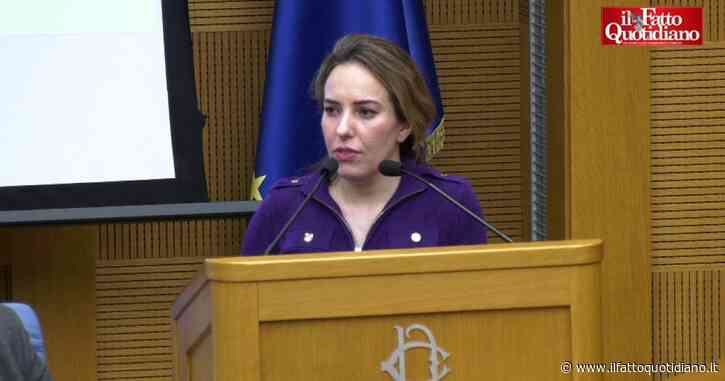 Assange, l’appello della moglie Stella Moris: “Quello di Julian è un caso politico, non giuridico. In gioco il destino di giornalismo e democrazia”