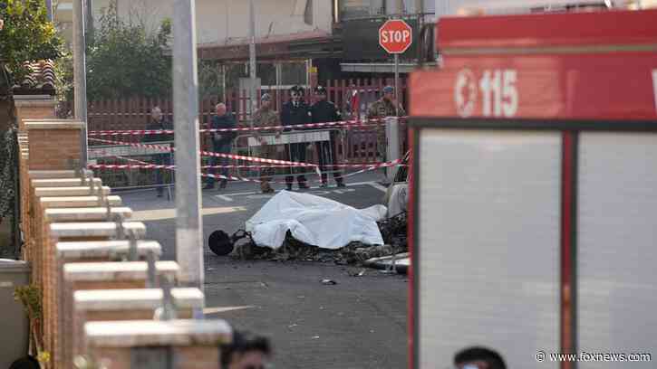 2 Italian air force planes fatally collide mid-air, killing both pilots