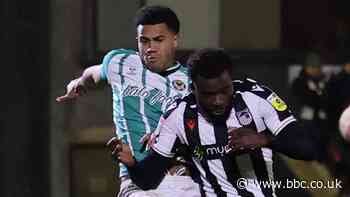 Grimsby Town 1-1 Newport County: Newport's Farquharson denies Grimsby win