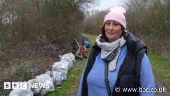 Litter pickers at Lea Marston Lakes fill 200 bags of rubbish